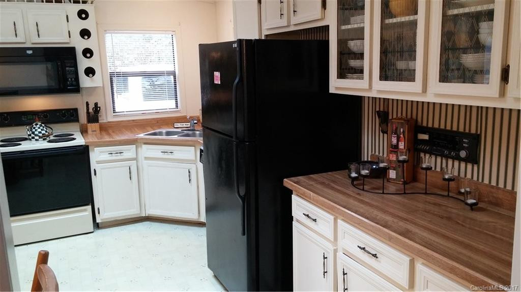 250 Laurelwood Lane #46 - Photo 11
