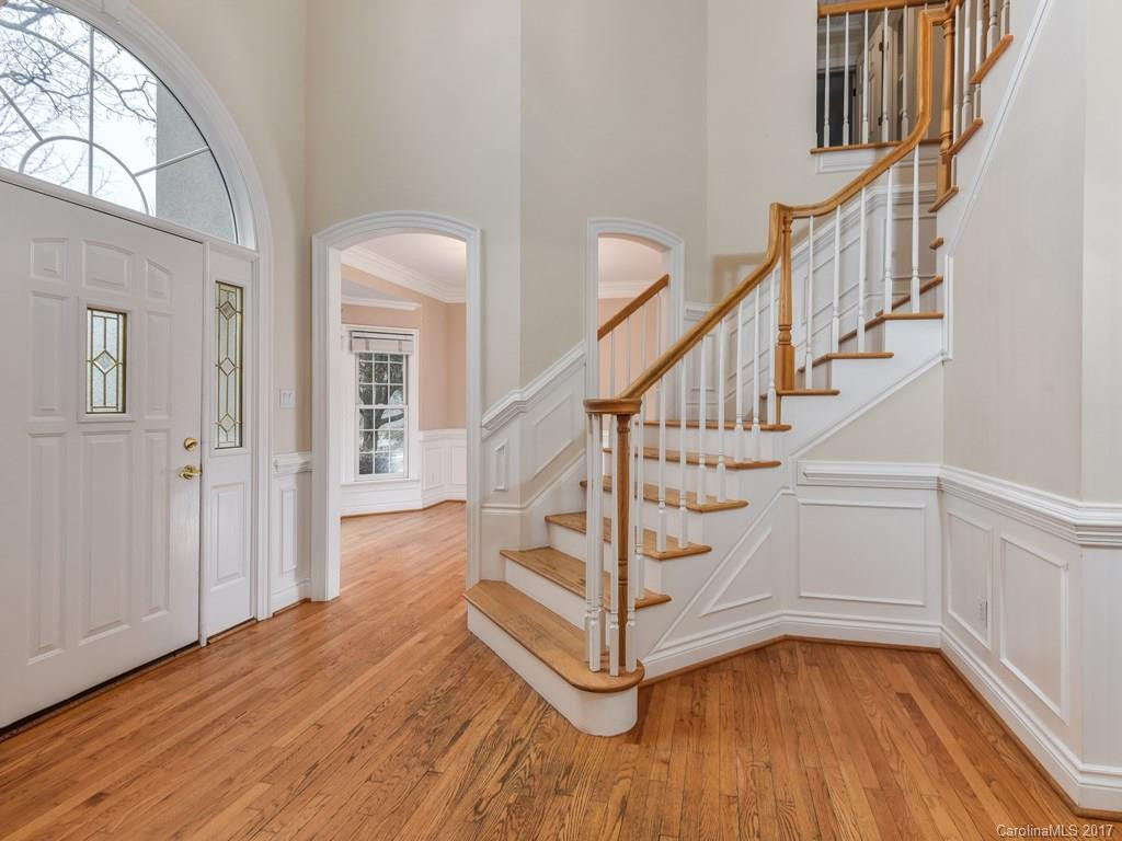 511 Pinchot Drive - Photo 2
