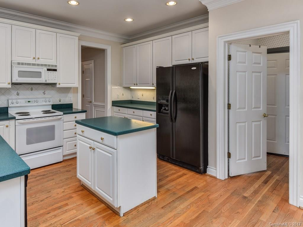 511 Pinchot Drive - Photo 7