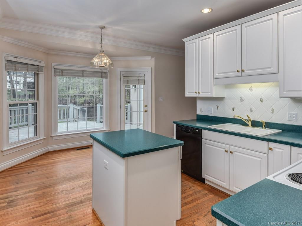 511 Pinchot Drive - Photo 8