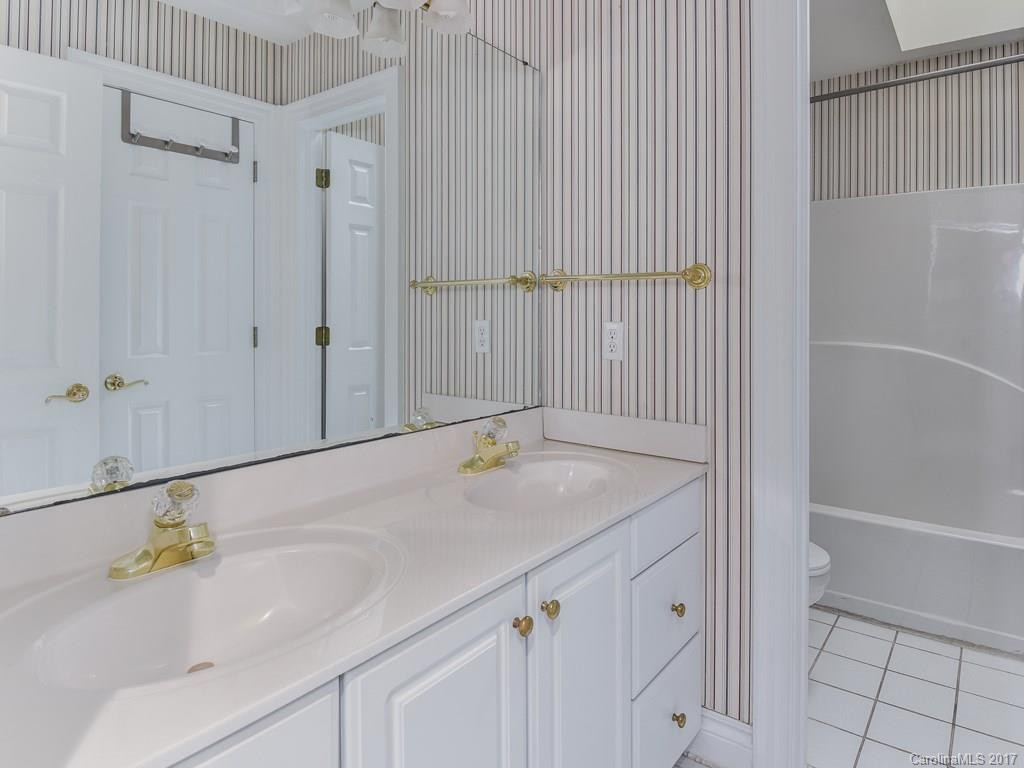 511 Pinchot Drive - Photo 10