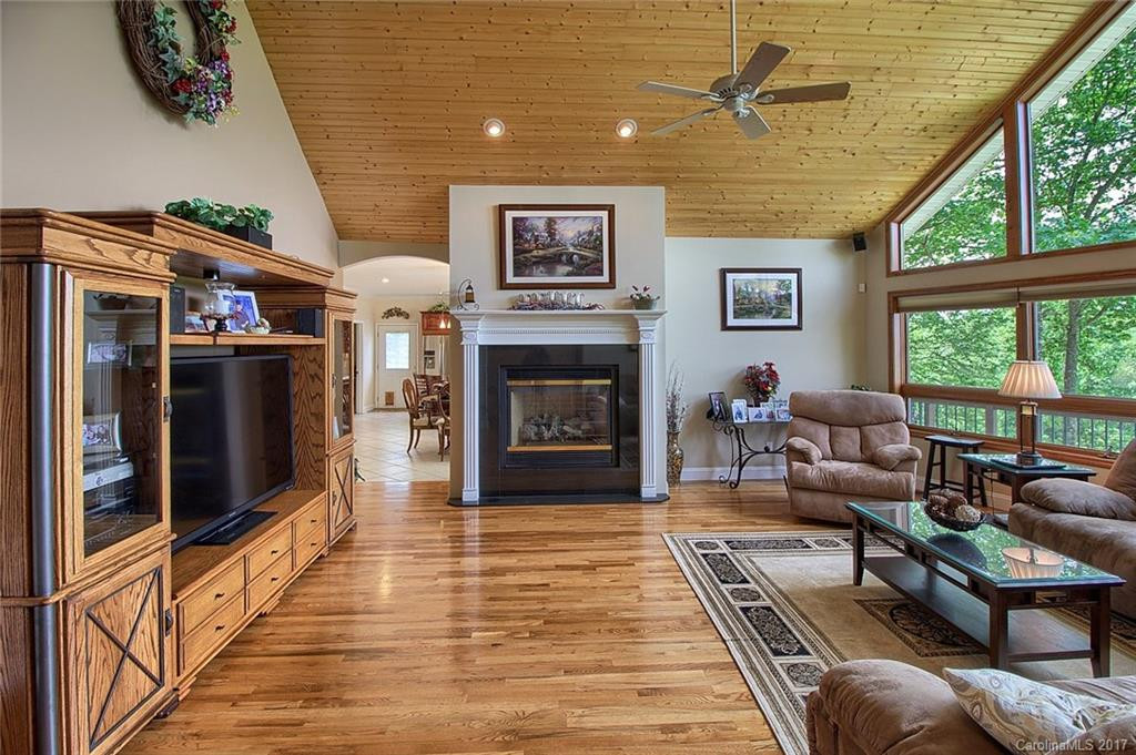 749 Whites Lake Boulevard - Photo 2