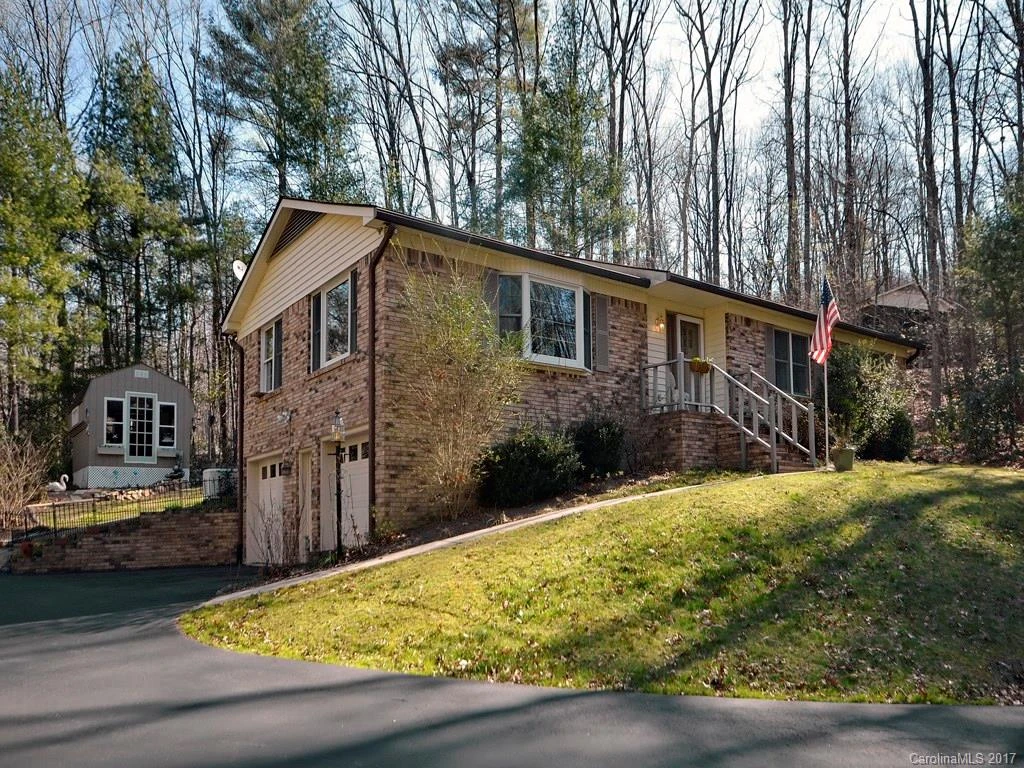 186 Haywood Knolls Drive #200