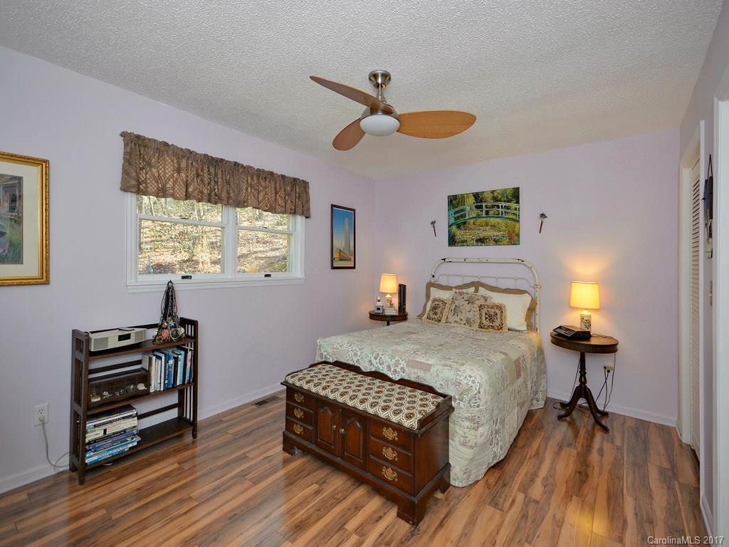 186 Haywood Knolls Drive #200 - Photo 11