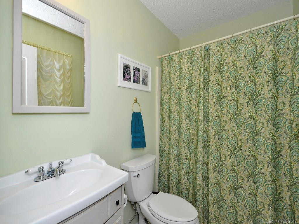 186 Haywood Knolls Drive #200 - Photo 12