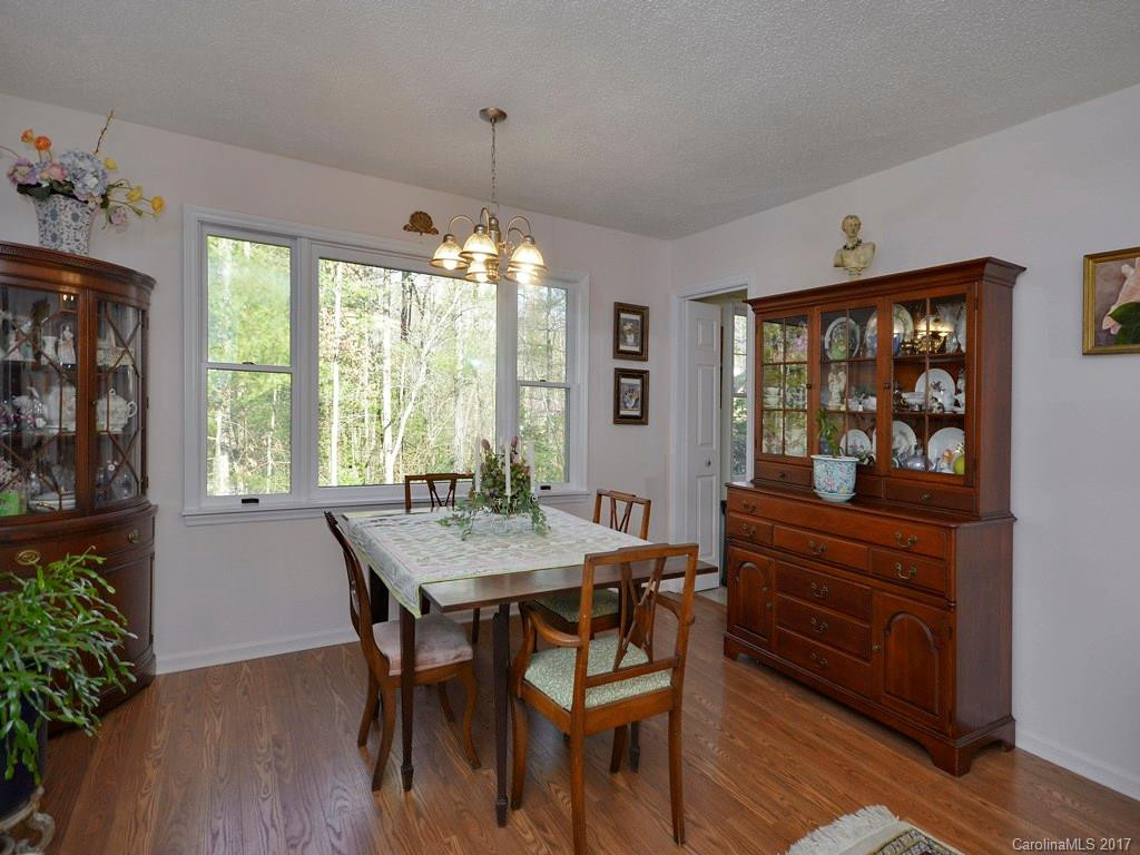186 Haywood Knolls Drive #200 - Photo 5