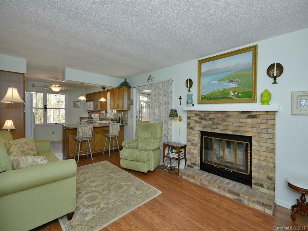 186 Haywood Knolls Drive #200 - Photo 6