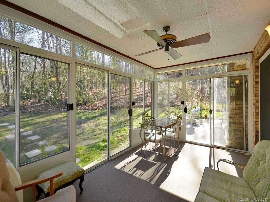 186 Haywood Knolls Drive #200 - Photo 10