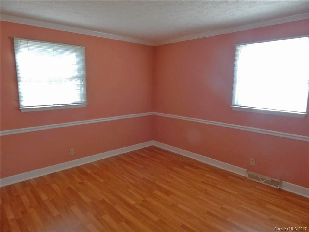 5850 Greenville Highway - Photo 9