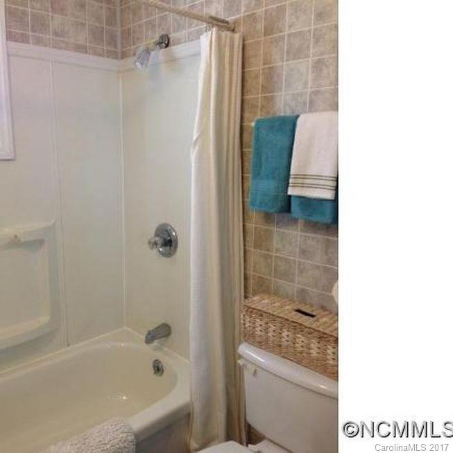 8 Oakcrest Place #A - Photo 11
