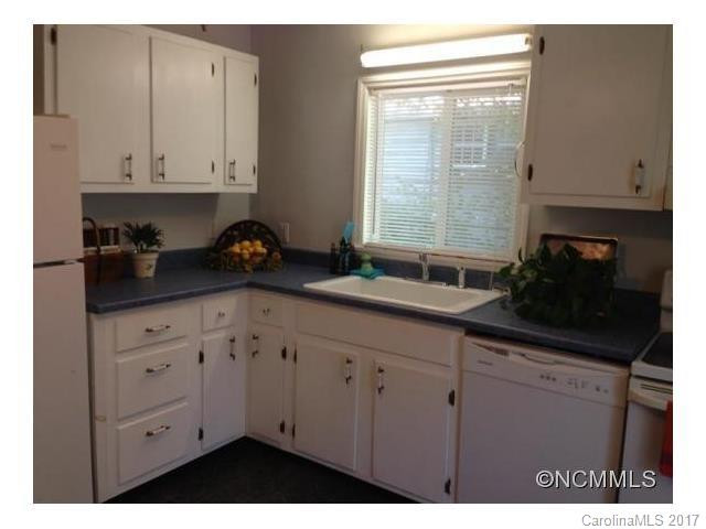 8 Oakcrest Place #A - Photo 9