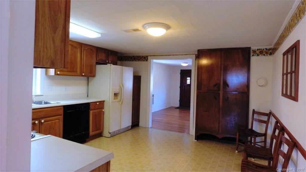 1977 Spicer Cove Road - Photo 10