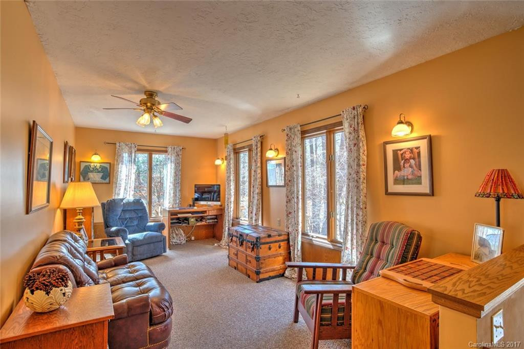 19 Cottontail Road - Photo 4