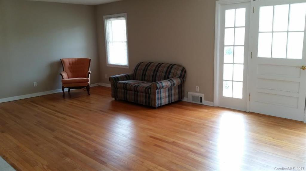 216 Lyndale Road - Photo 7
