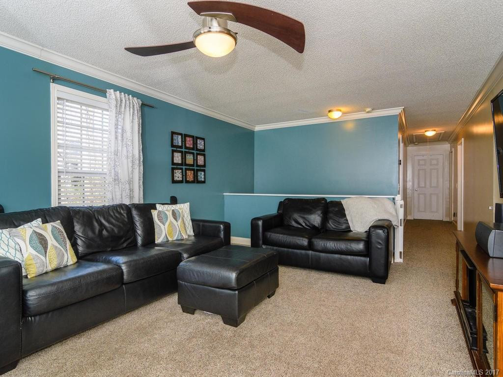 16 Honeysuckle Lane - Photo 4