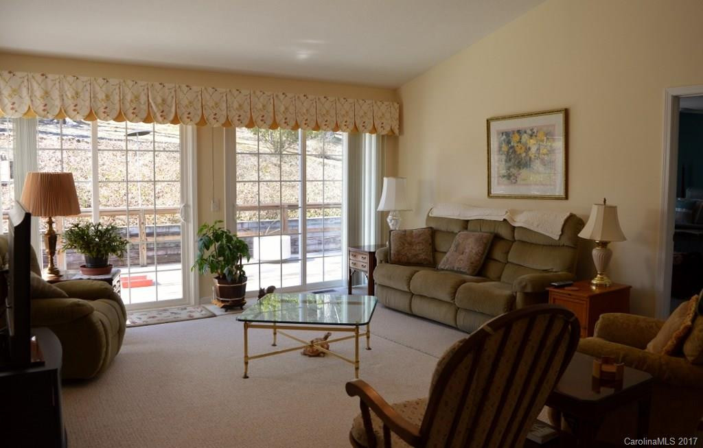 60 Paddock Lane #6 - Photo 2