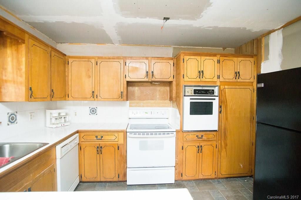 1649 Old Linville Road - Photo 16