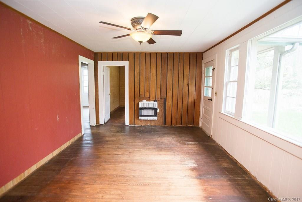 1649 Old Linville Road - Photo 3