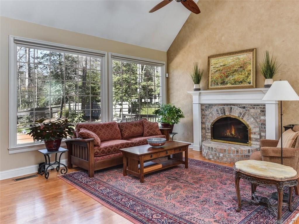 125 Braeside Circle - Photo 3