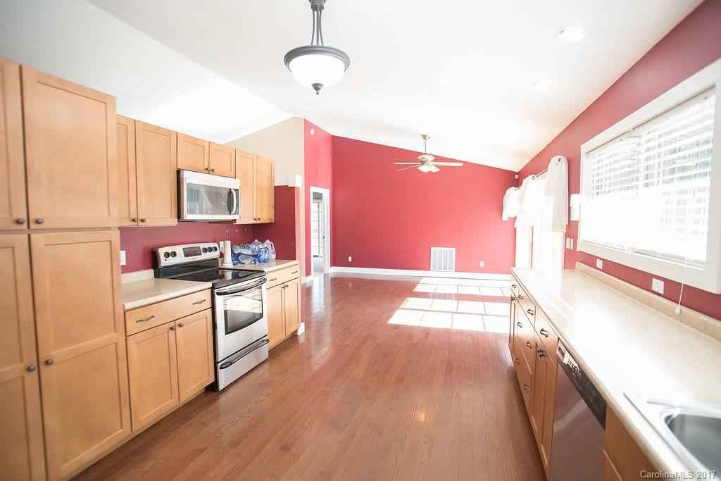624 Paradise Circle - Photo 13