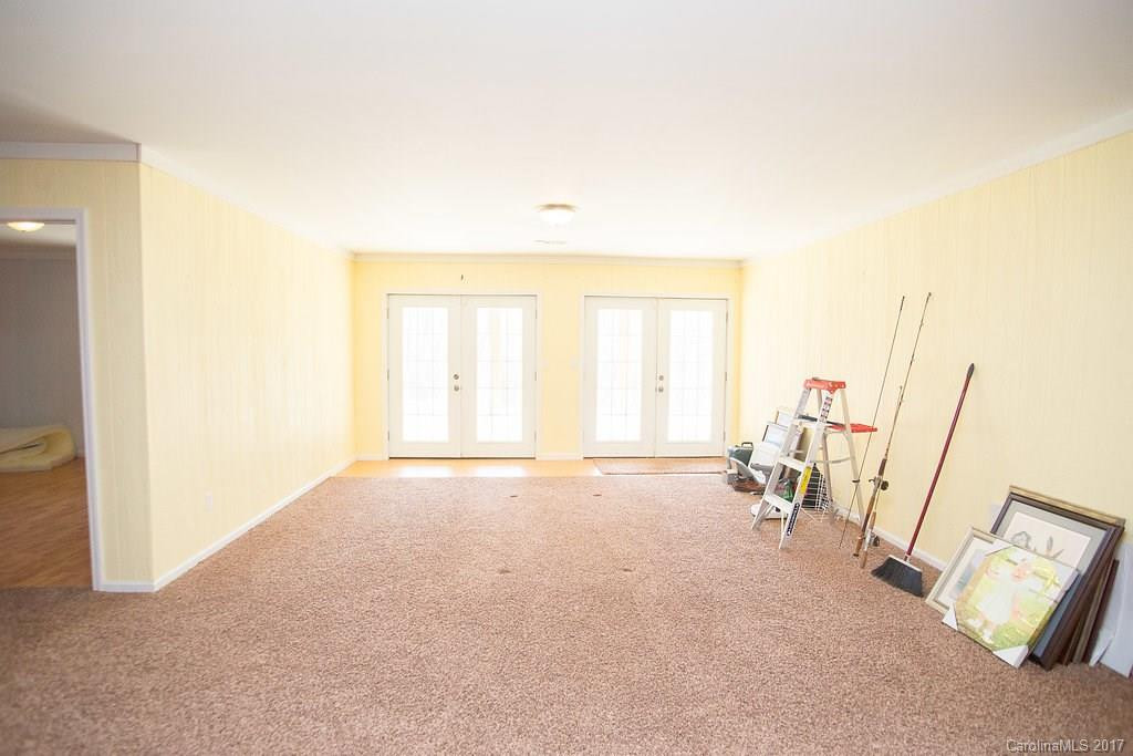 624 Paradise Circle - Photo 18