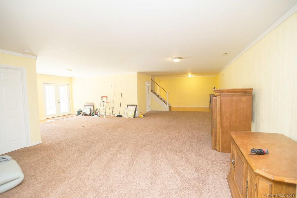 624 Paradise Circle - Photo 19