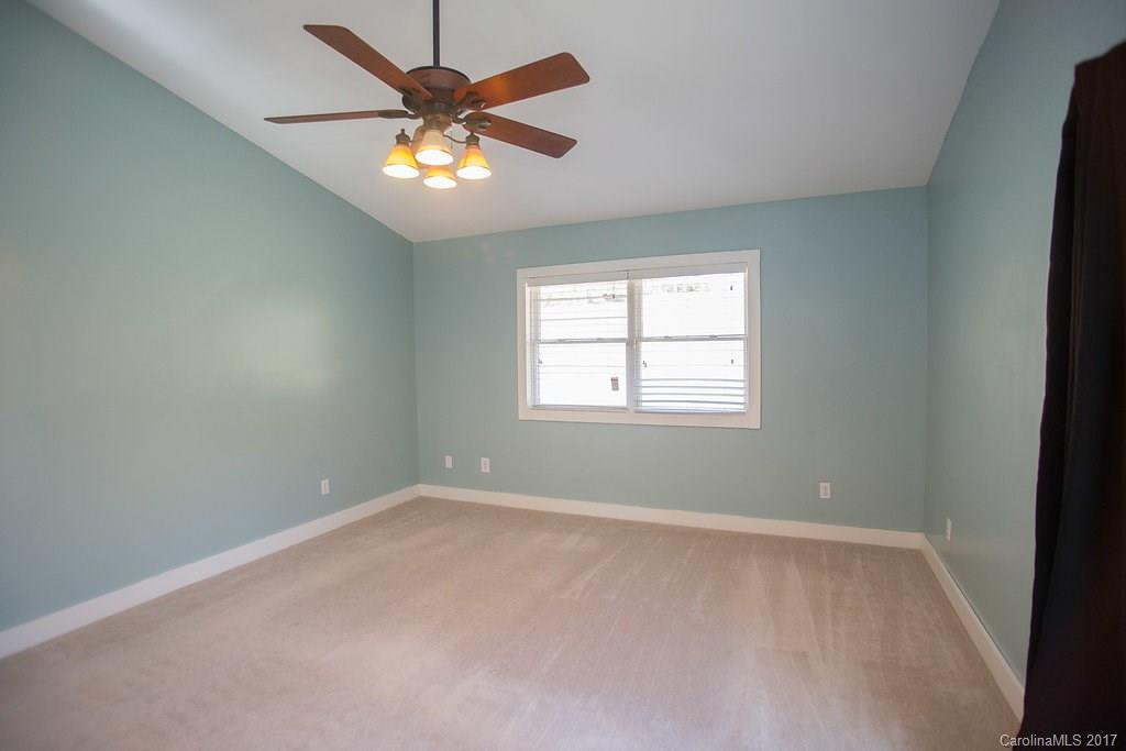 624 Paradise Circle - Photo 8
