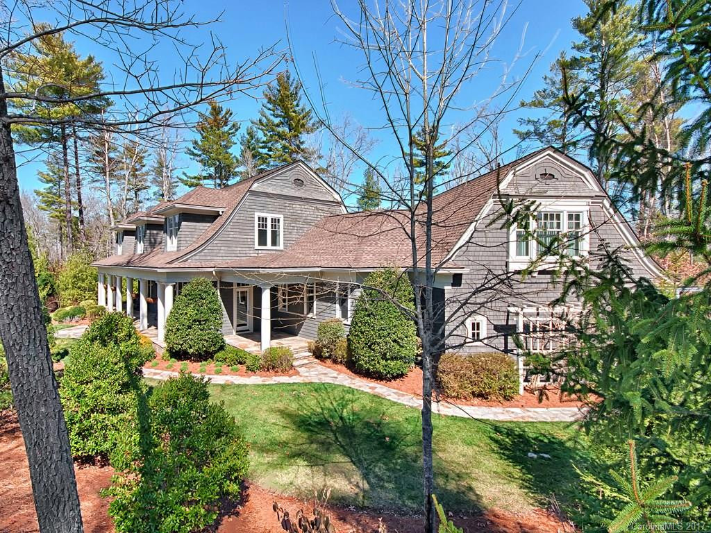 2 Vaux Court #43