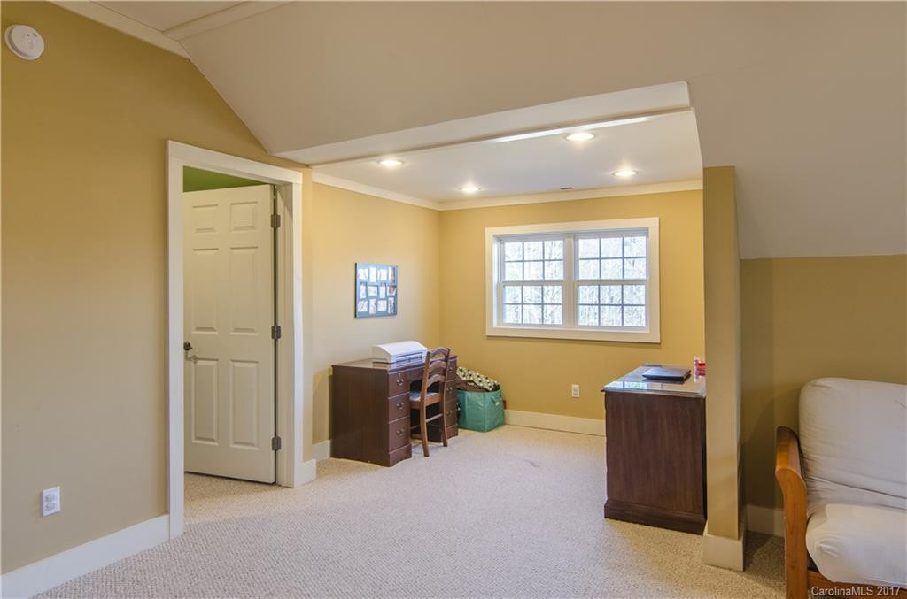 275 Newberry Drive - Photo 18