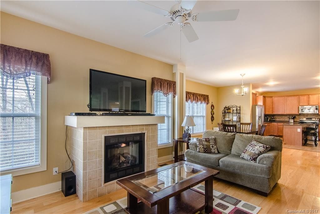 275 Newberry Drive - Photo 4