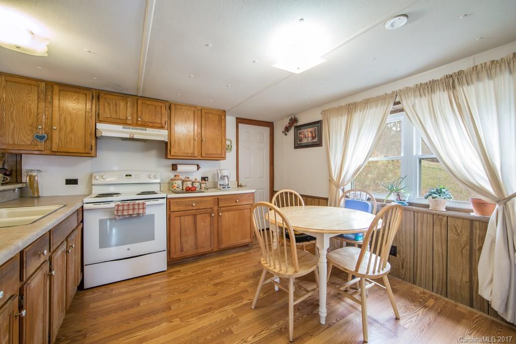 30 Parkwood Avenue - Photo 11