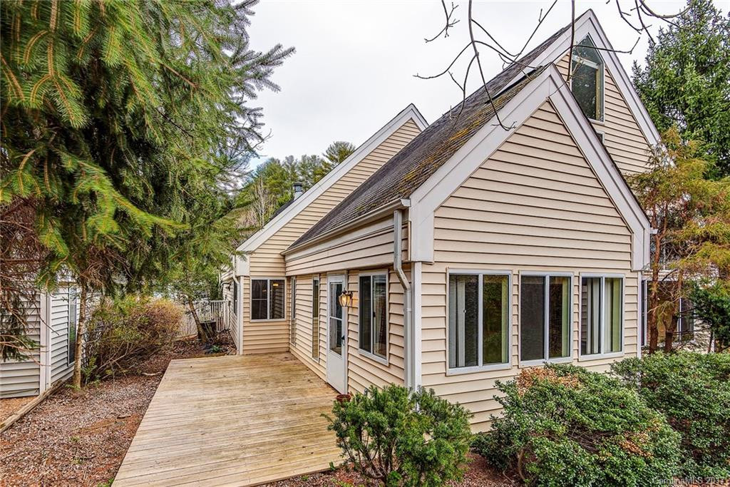 5 Stuart Circle