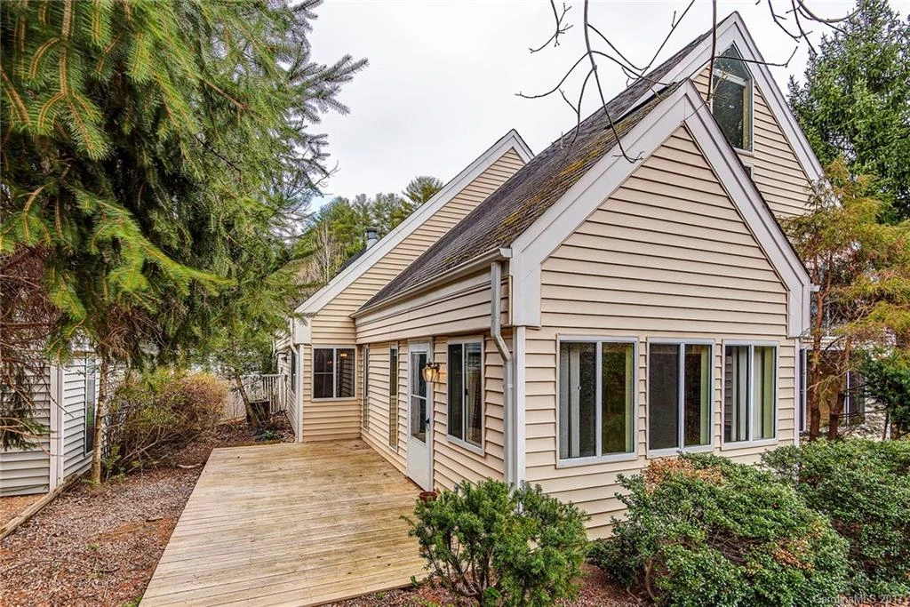 5 Stuart Circle