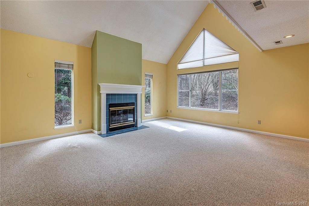 5 Stuart Circle - Photo 2