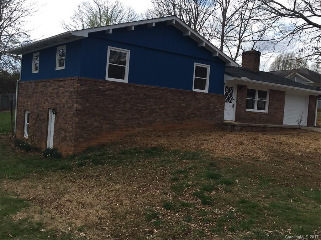208 Clover Drive - Photo 3