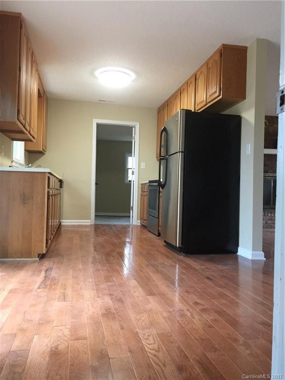 208 Clover Drive - Photo 7