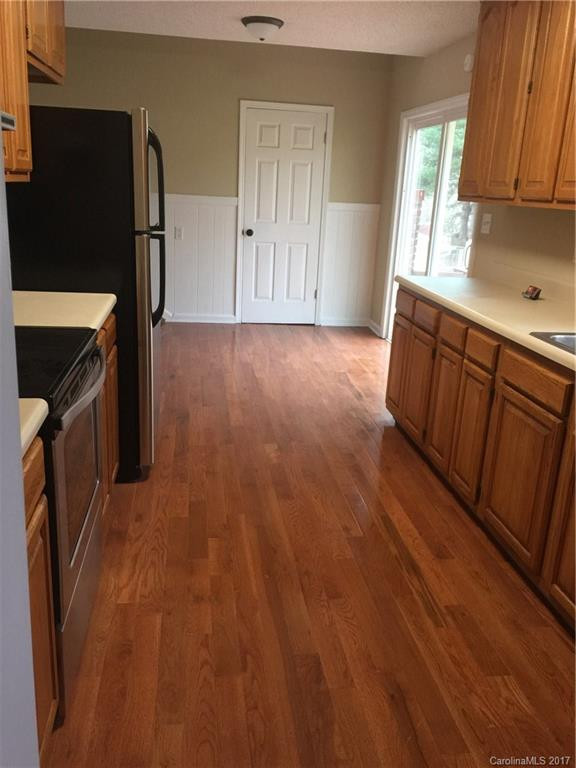 208 Clover Drive - Photo 8