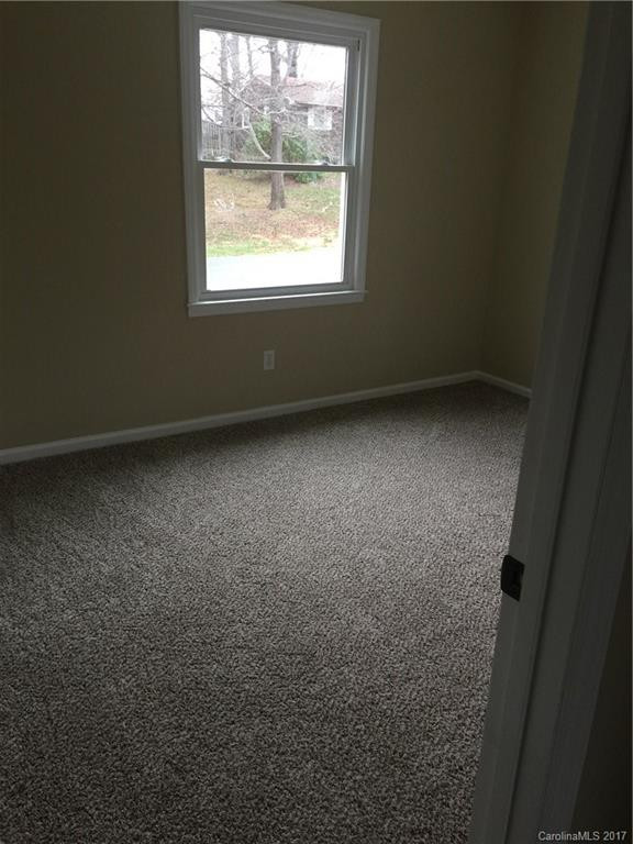 208 Clover Drive - Photo 10