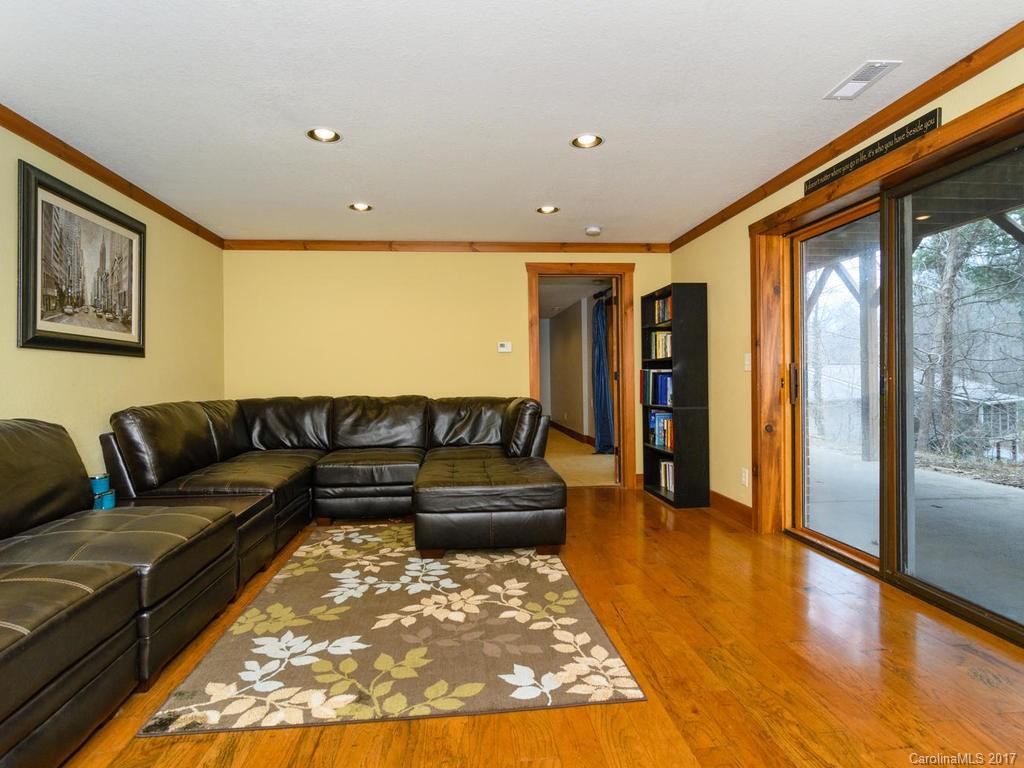720 Greenwood Drive - Photo 13