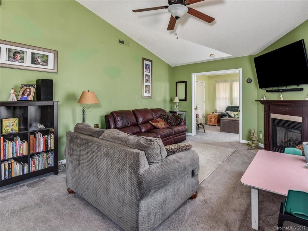 1606 Deermouse Way - Photo 6
