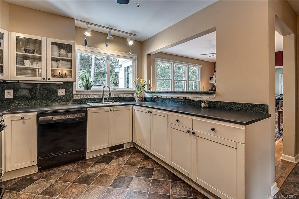 30 Maplewood Road - Photo 7