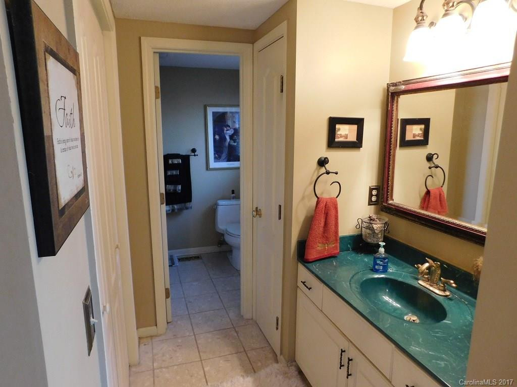 116 Breezewood Circle - Photo 9