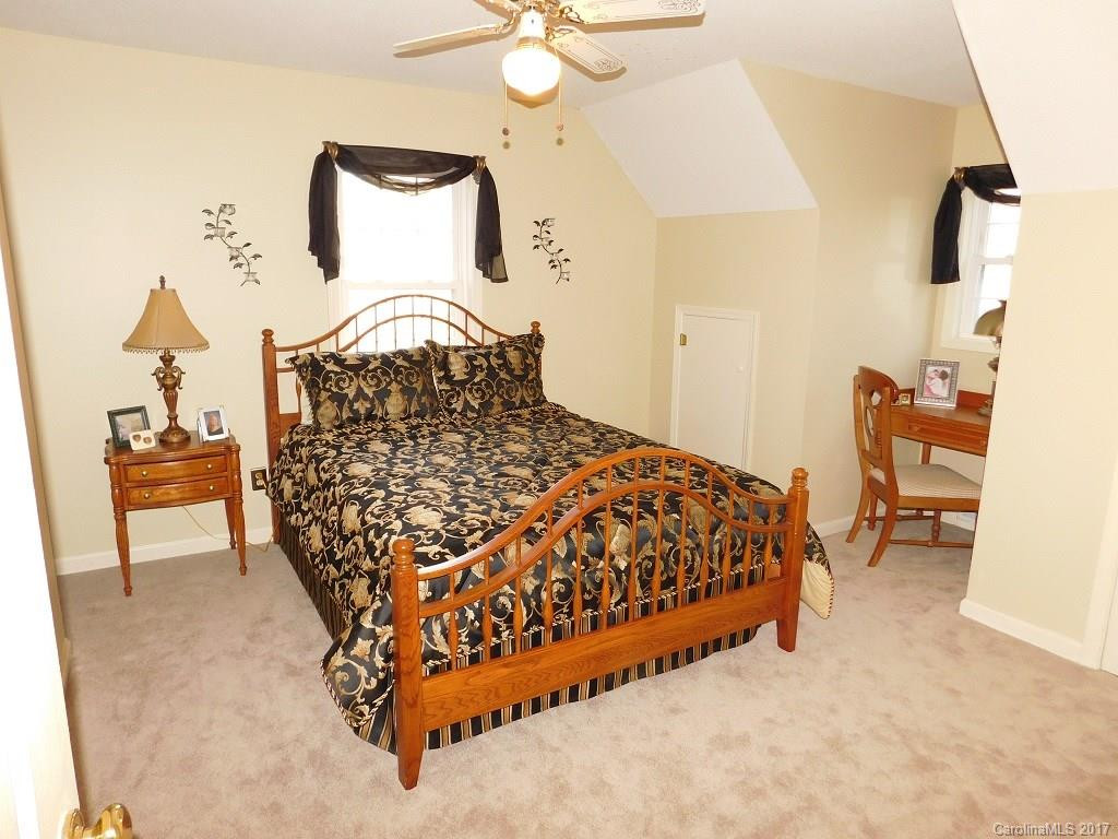 116 Breezewood Circle - Photo 10