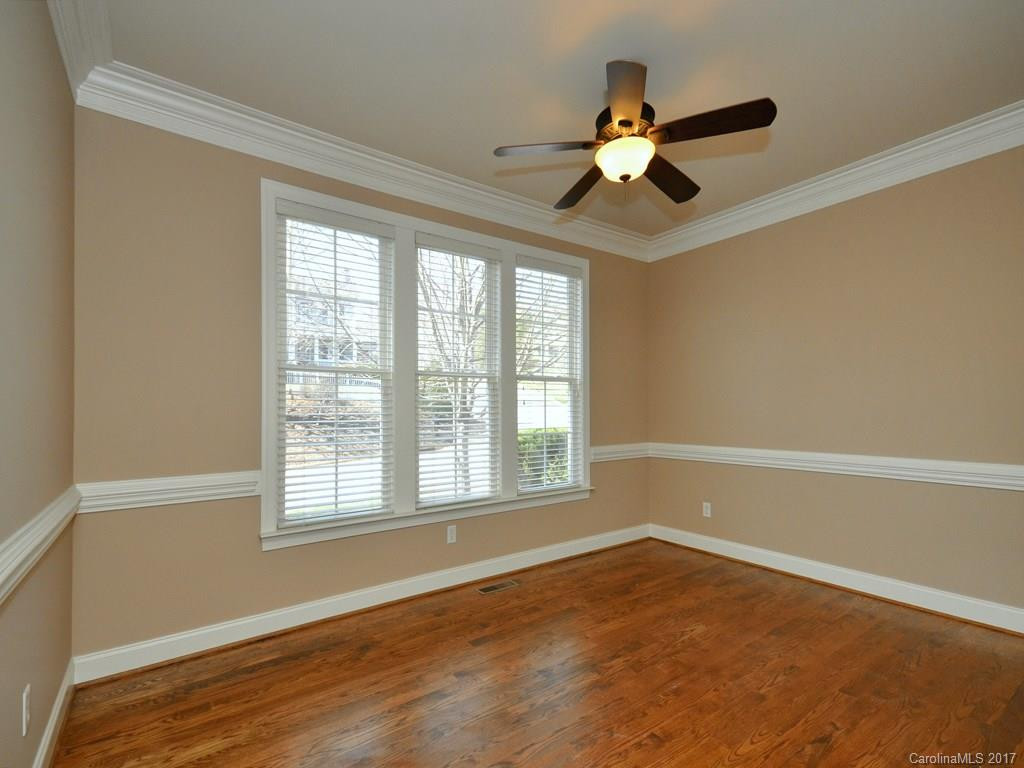 23 Dearborn Street - Photo 3