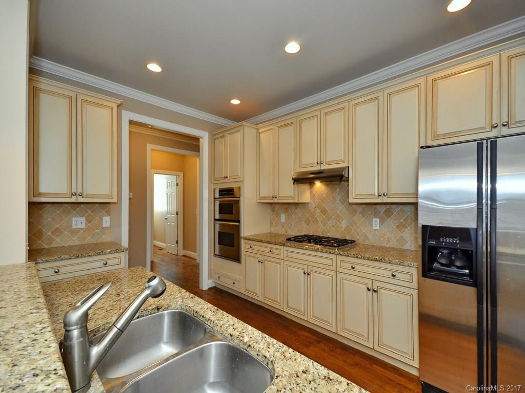 23 Dearborn Street - Photo 9