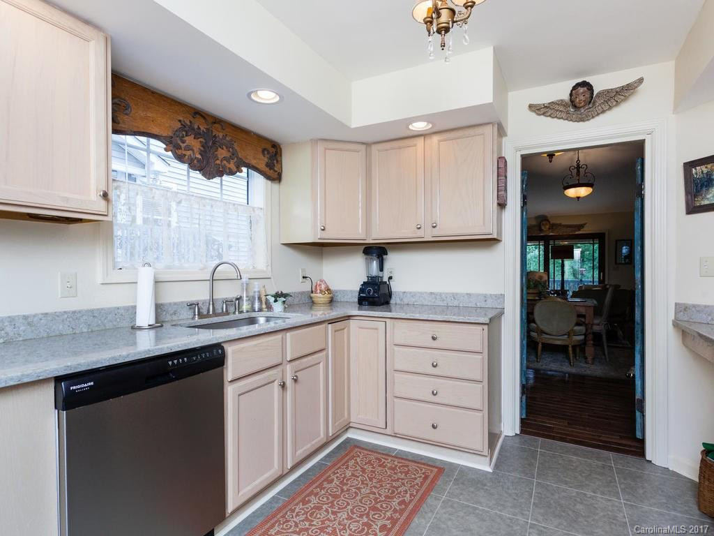 870 Park Place #n/a - Photo 11