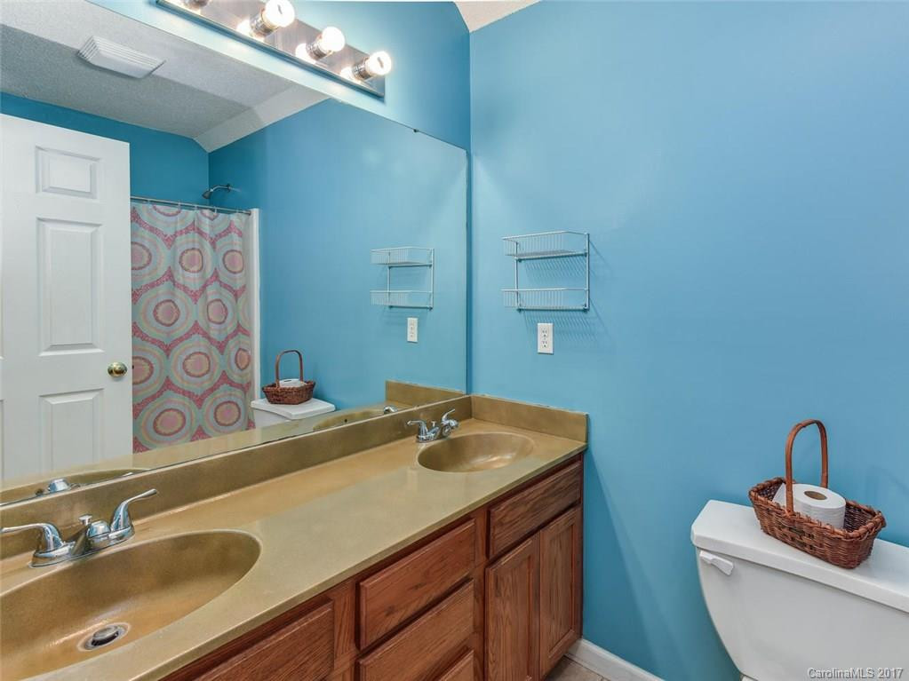 296 Whitt Branch Road - Photo 15