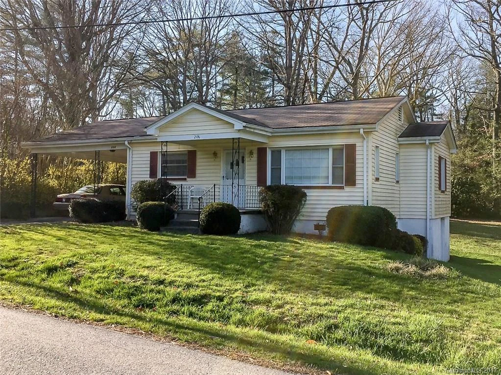 208 Woodland Drive