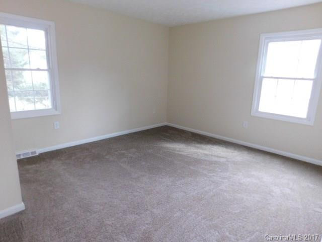 31 Fieldcrest Road - Photo 7