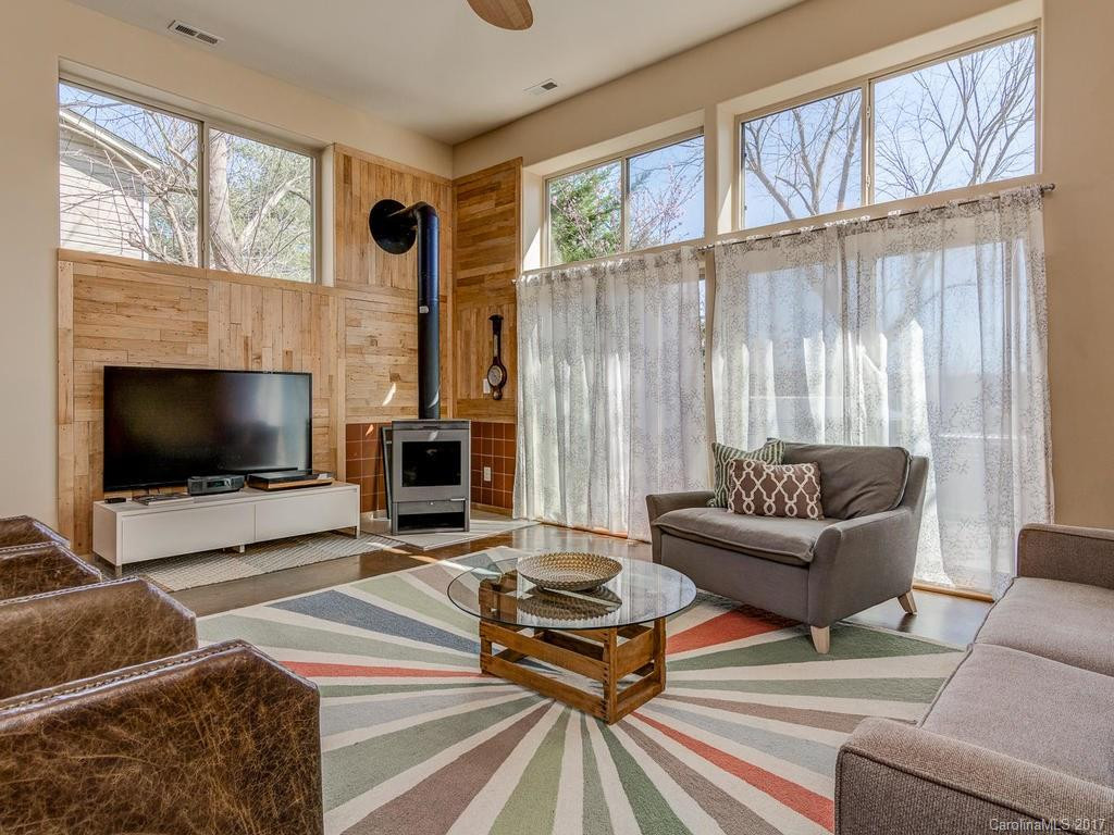 71 Joyner Avenue - Photo 5
